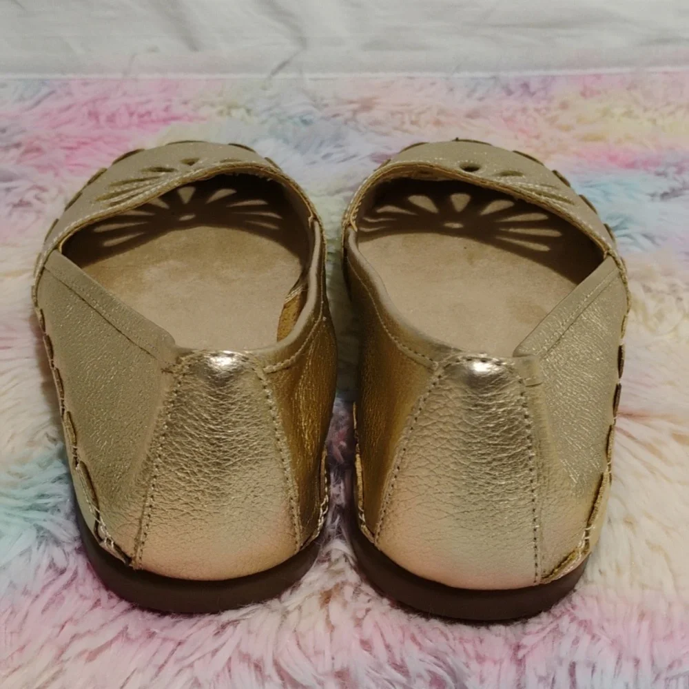 (X-103) SALE! NWOT Aerosols Sol City Gold Ballet Flats Sz.8 1/2